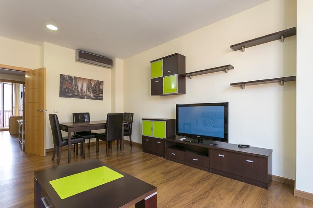 Apartments Center Madri Quarto foto